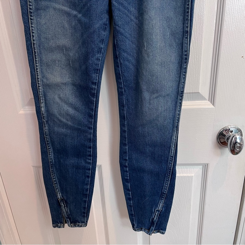 AMO 26x27” Twist Zip Skinny in Sapphire - Blue Skinny Ankle Zip Jeans - Picture 8 of 10